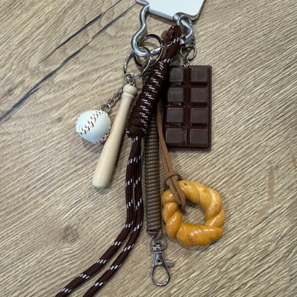 ATTACHE SAC/ PORTE CLÉS BRIOCHE